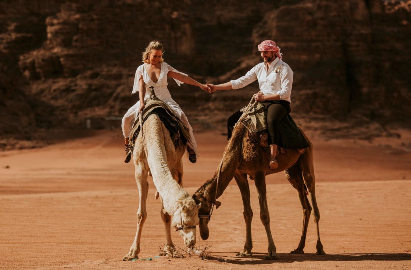 Stel op kamelen in Wadi Rum